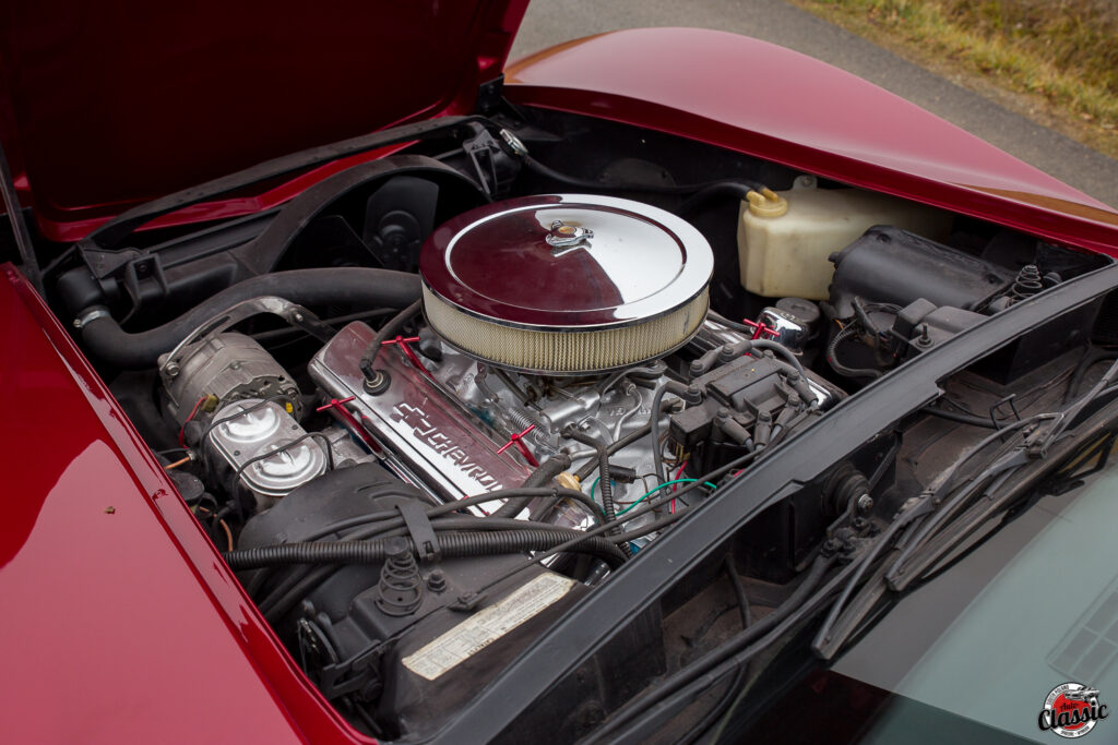 Chevrolet Corvette C3 1977 t-top